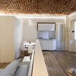 Monolocale Moderno E Porta Susa Vittorio アパート *