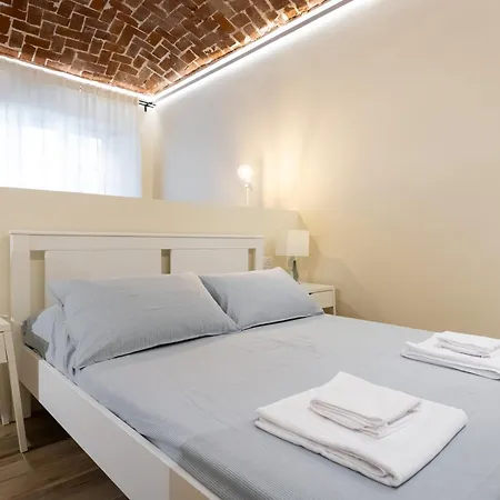 Monolocale Moderno E Porta Susa Vittorio アパート *